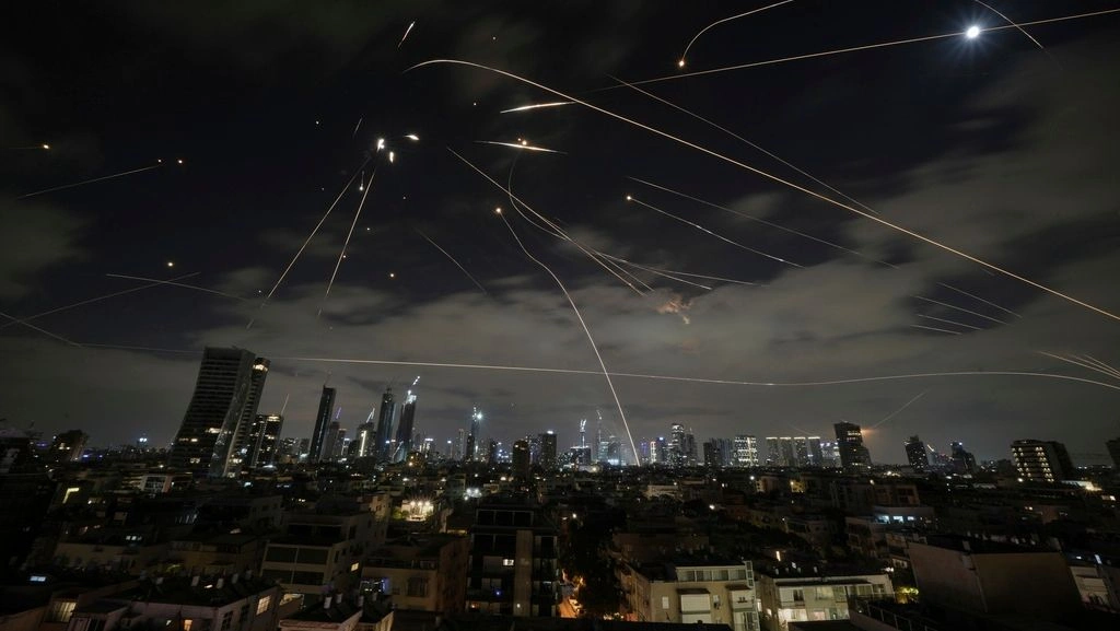 041102df-AP25167054391046