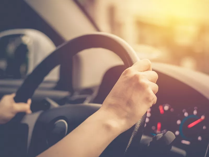 driving_shutterstock_282033554.jpg