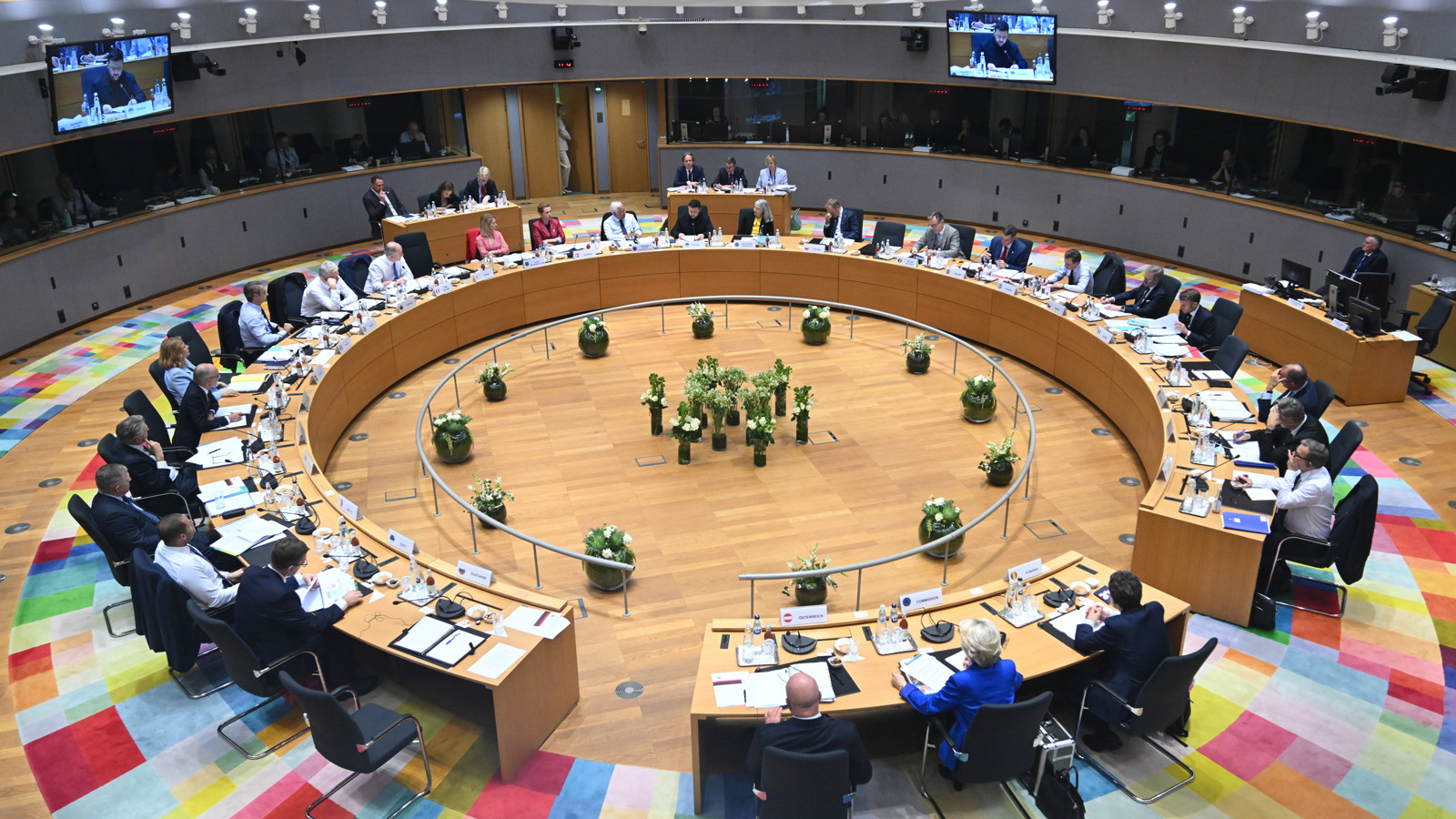 Η ΕΕ επικυρώνει το σχέδιο πολεμικής «ετοιμότητας» έως το 2030, που «ματώνει» τους λαούς πριν τους στείλει στα πεδία των μαχών