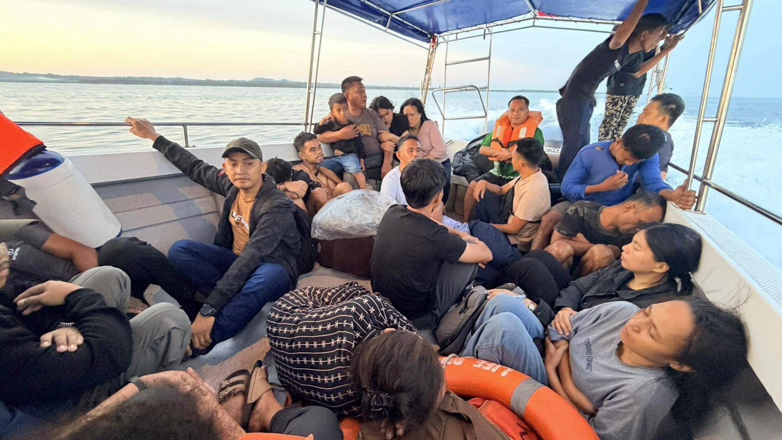 Φιλιππίνες: Τουλάχιστον 15 νεκροί, 28 αγνοούμενοι από ναυάγιο φέρι μποτ