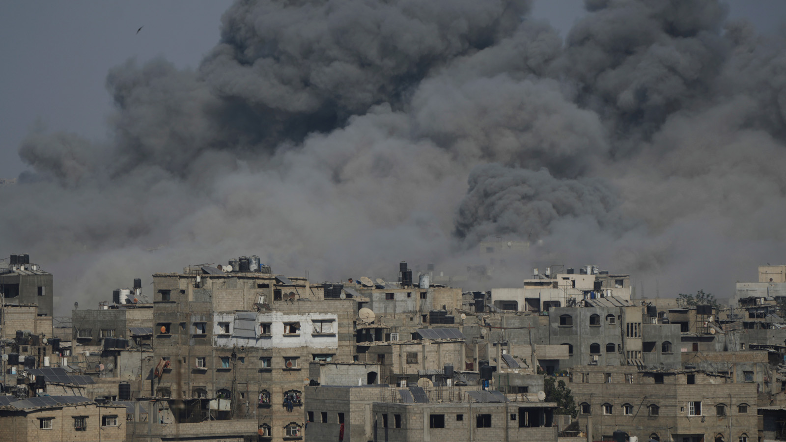 ΜΕΣΗ ΑΝΑΤΟΛΗ: Το Ισραήλ συνεχίζει τις σφαγές στη Γάζα και βομβαρδίζει τον Λίβανο παρά τις συμφωνίες «εκεχειρίας»