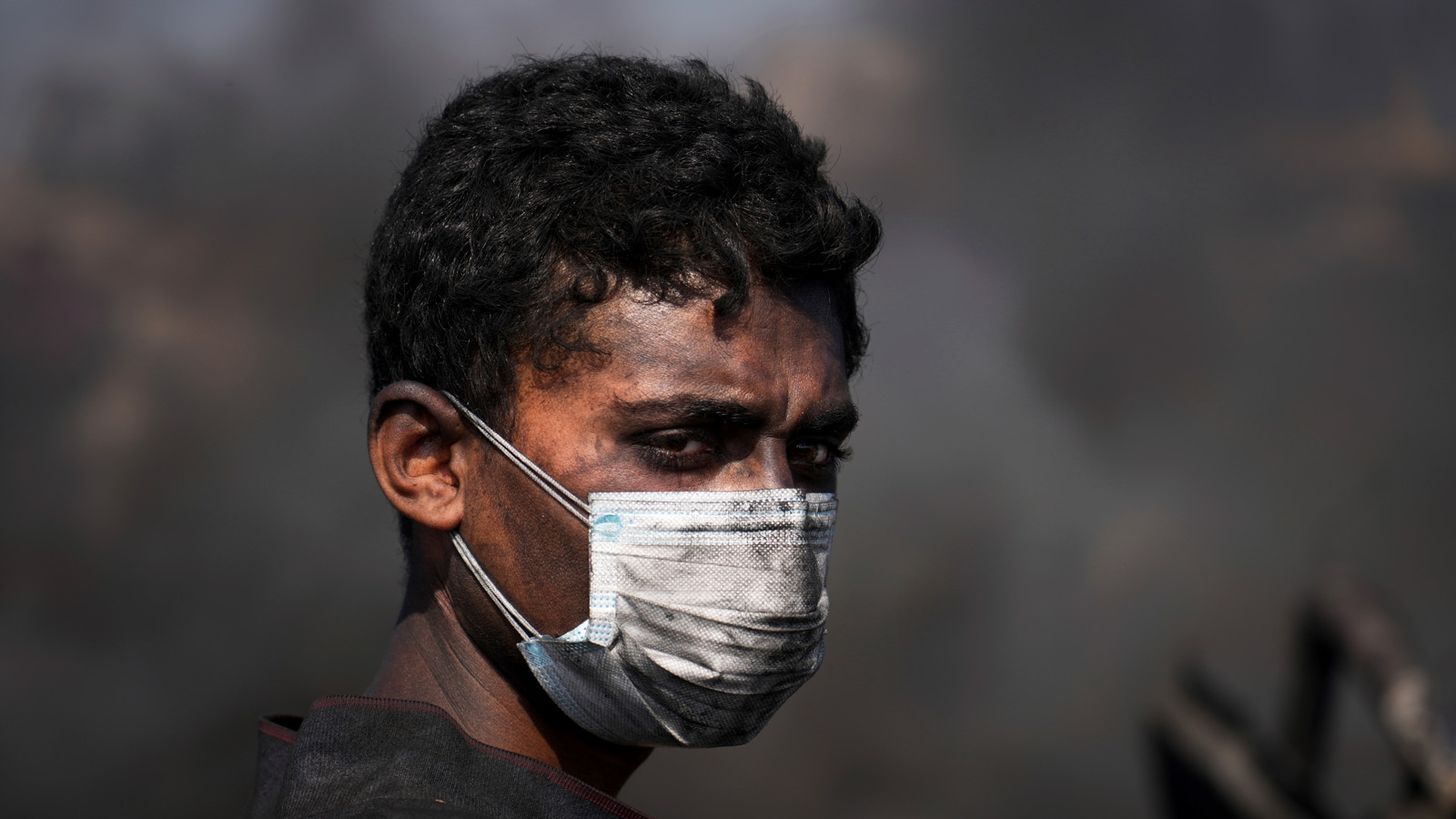 ΛΩΡΙΔΑ ΤΗΣ ΓΑΖΑΣ: Οι ισραηλινοί σφαγείς δίνουν 20 λεπτά προθεσμία στους Παλαιστίνιους για να μαζέψουν λίγο φαγητό, έπειτα τους πυροβολούν!