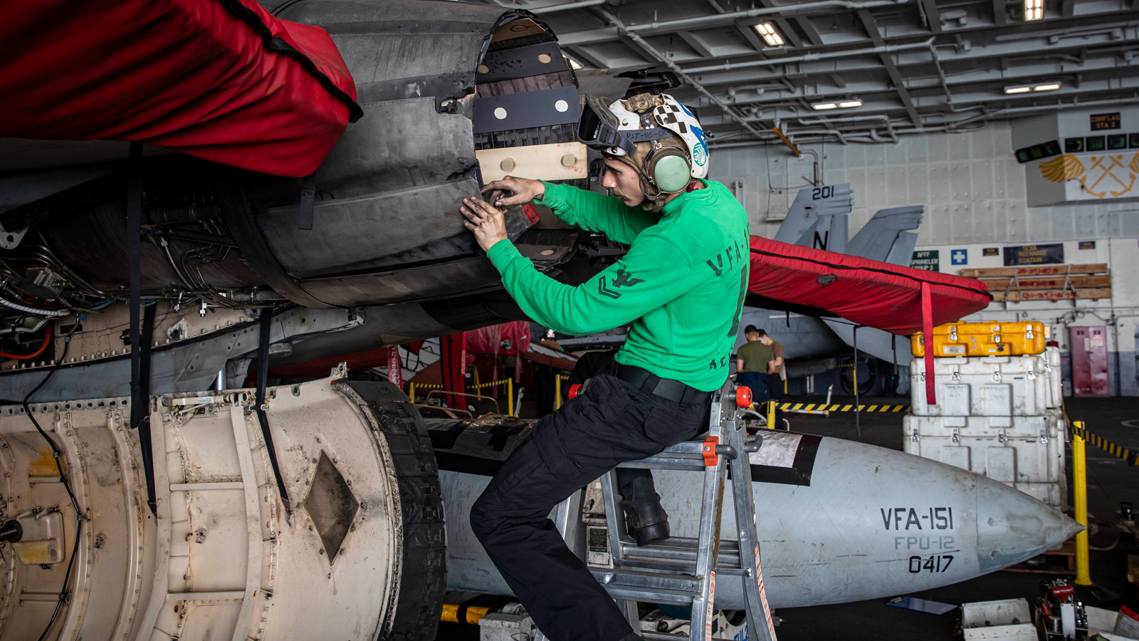 Το αεροπλανοφόρο «USS Abraham Lincoln» είναι στη Μέση Ανατολή ενώ οι ΗΠΑ κλιμακώνουν τις απειλές στο Ιράν