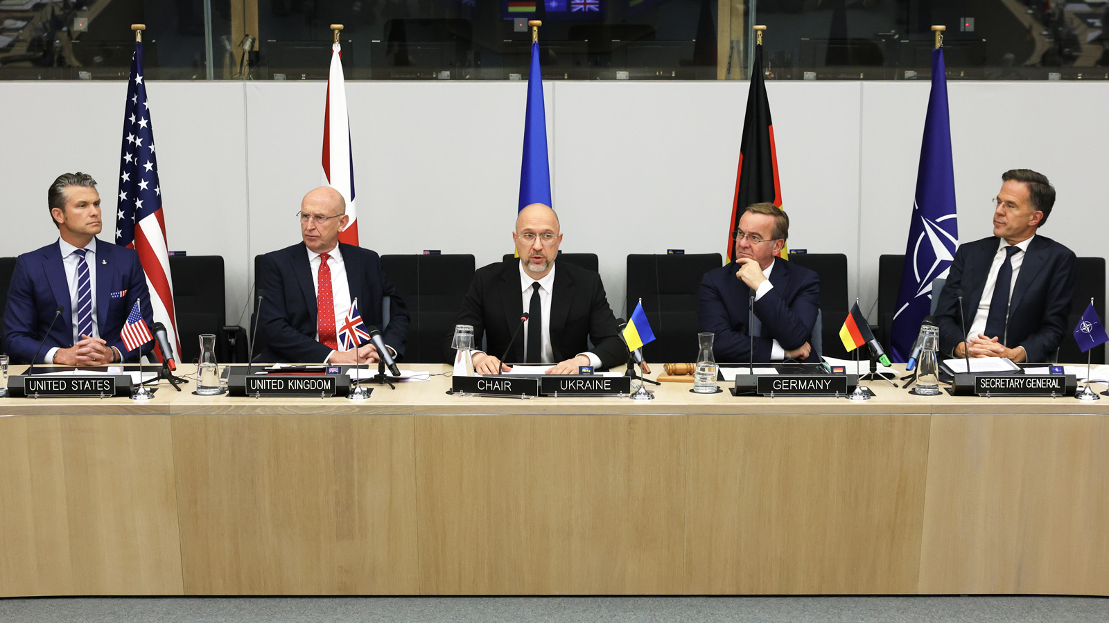 Συστήματα αεράμυνας και όπλα για το Κίεβο στο επίκεντρο των υπουργών Αμυνας του ΝΑΤΟ