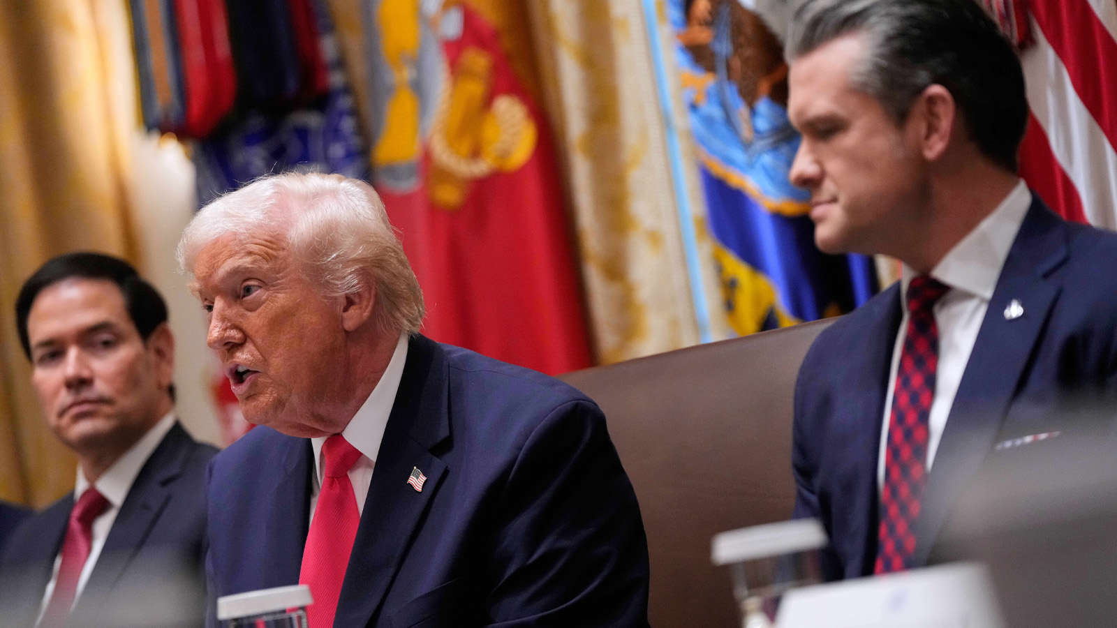 Ο Τραμπ ισχυρίστηκε πως οι ΗΠΑ θα ξεκινήσουν σύντομα χερσαίες επιδρομές στη Βενεζουέλα