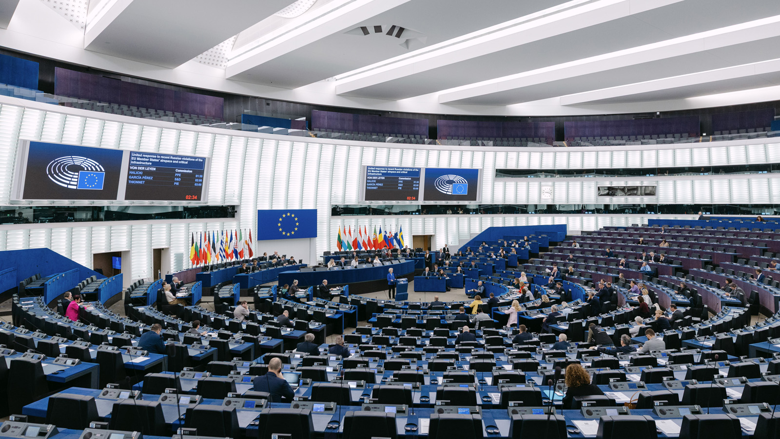 Ευρωκοινοβούλιο: «Βιομηχανία» ψηφισμάτων σκοπιμότητας για τα συμφέροντα των ομίλων