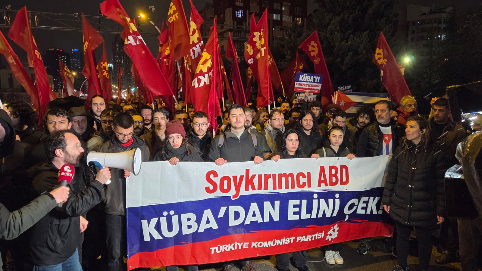 Κινητοποίηση του ΚΚ Τουρκίας έξω από την πρεσβεία των ΗΠΑ - Κάτω τα χέρια από την Κούβα