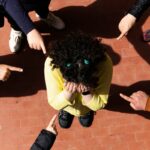 Βία και παραβατικότητα ανηλίκων: Τα ΜΜΕ διαστρεβλώνουν την πραγματικότητα υποστηρίζει ο ένας στους δύο